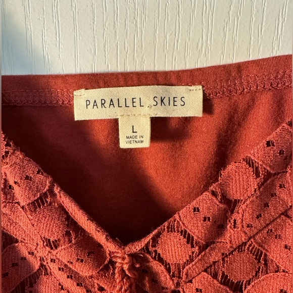 Parallel Lines Women's Rust Crochet Tank Top - Picture 2 of 6